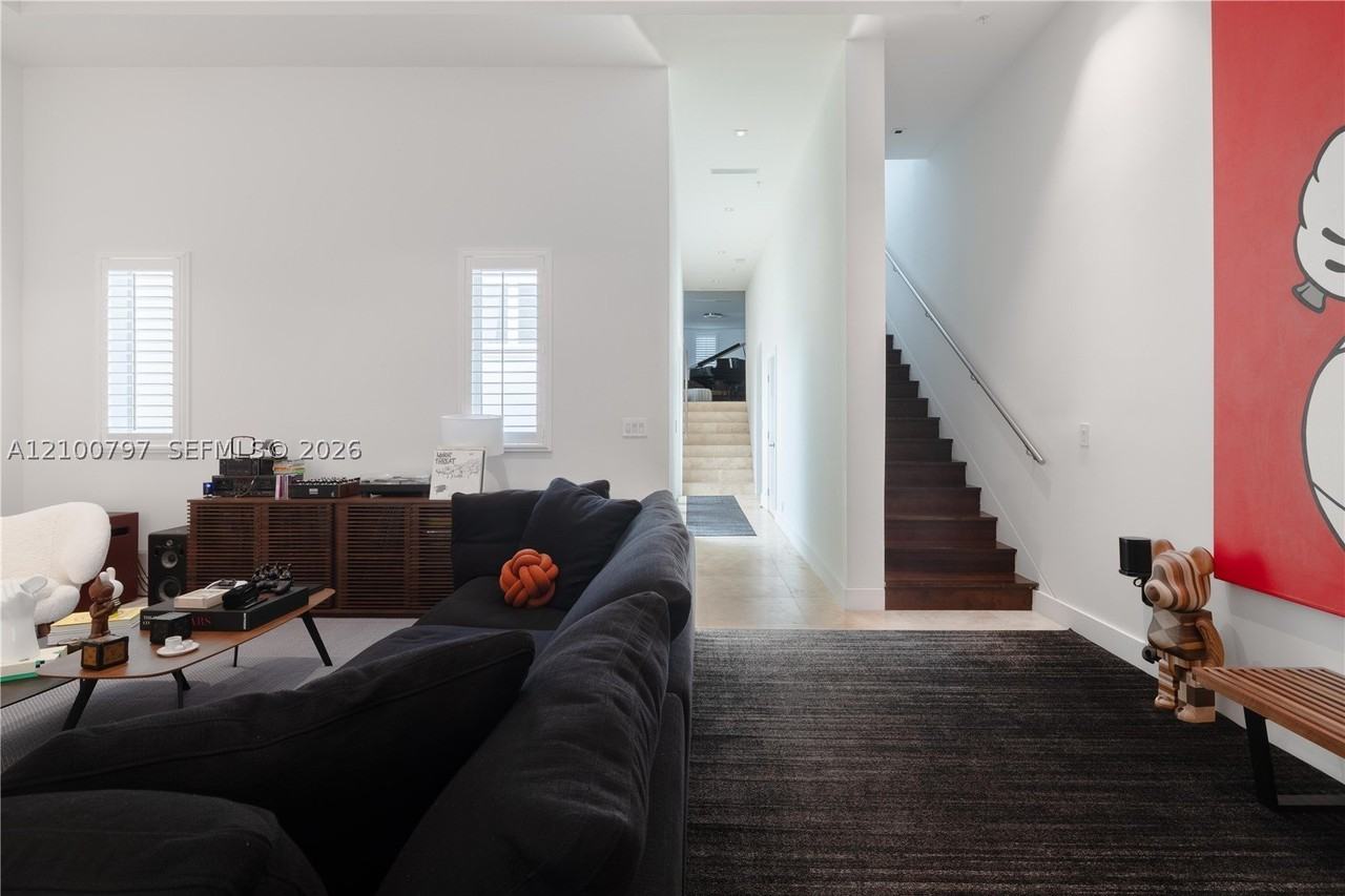645 Santander Ave #2 - Photo 5 of 25