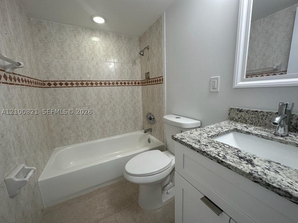 980 Ne 170th St #212 - Photo 6 of 25