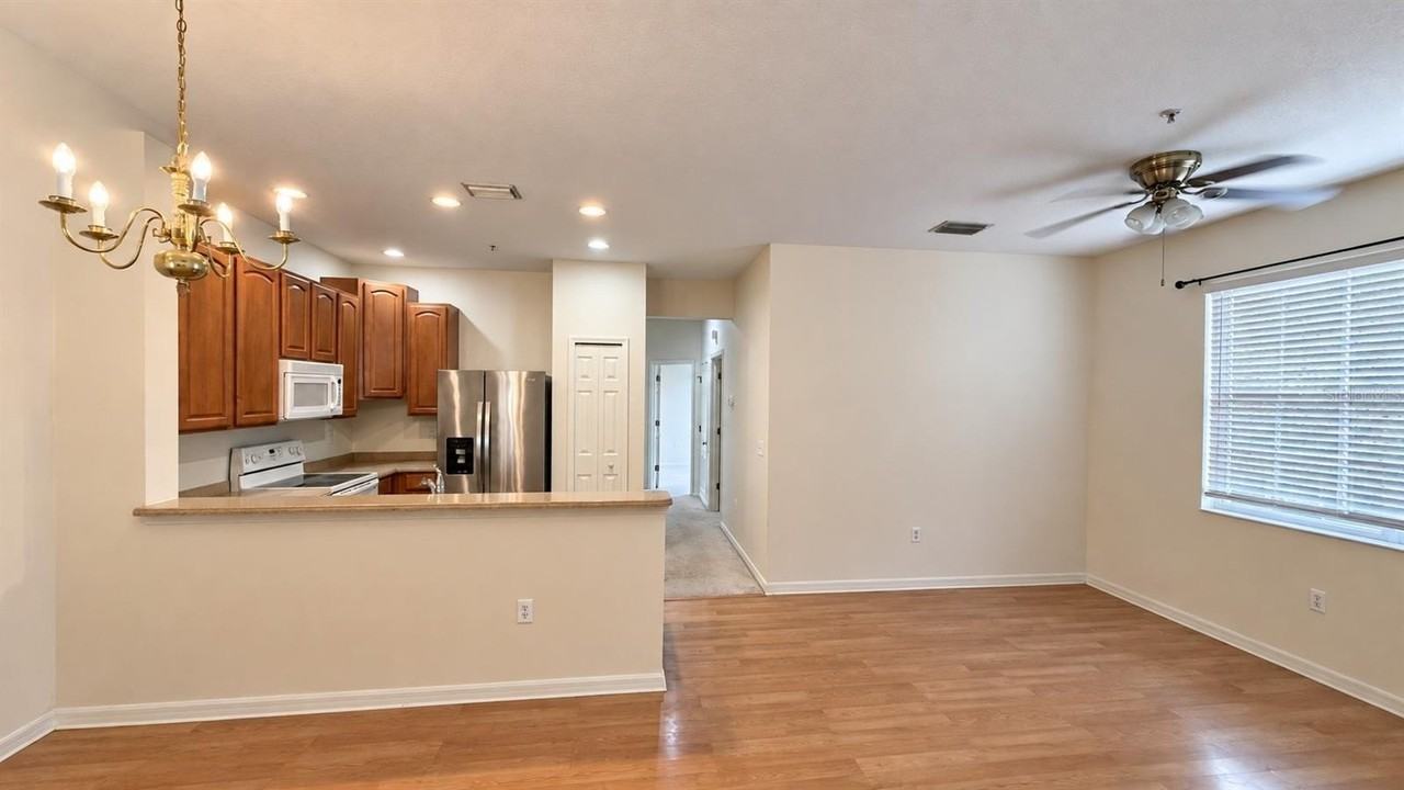 3554 Parkridge Cir #31-202 - Photo 5 of 16
