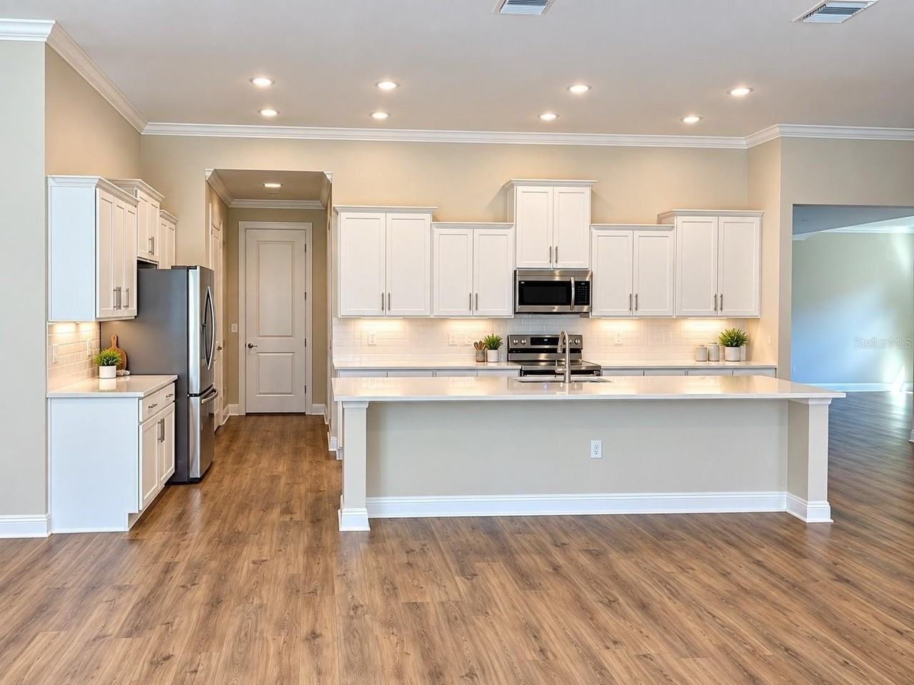 4056 Maggie Loop - Photo 6 of 21
