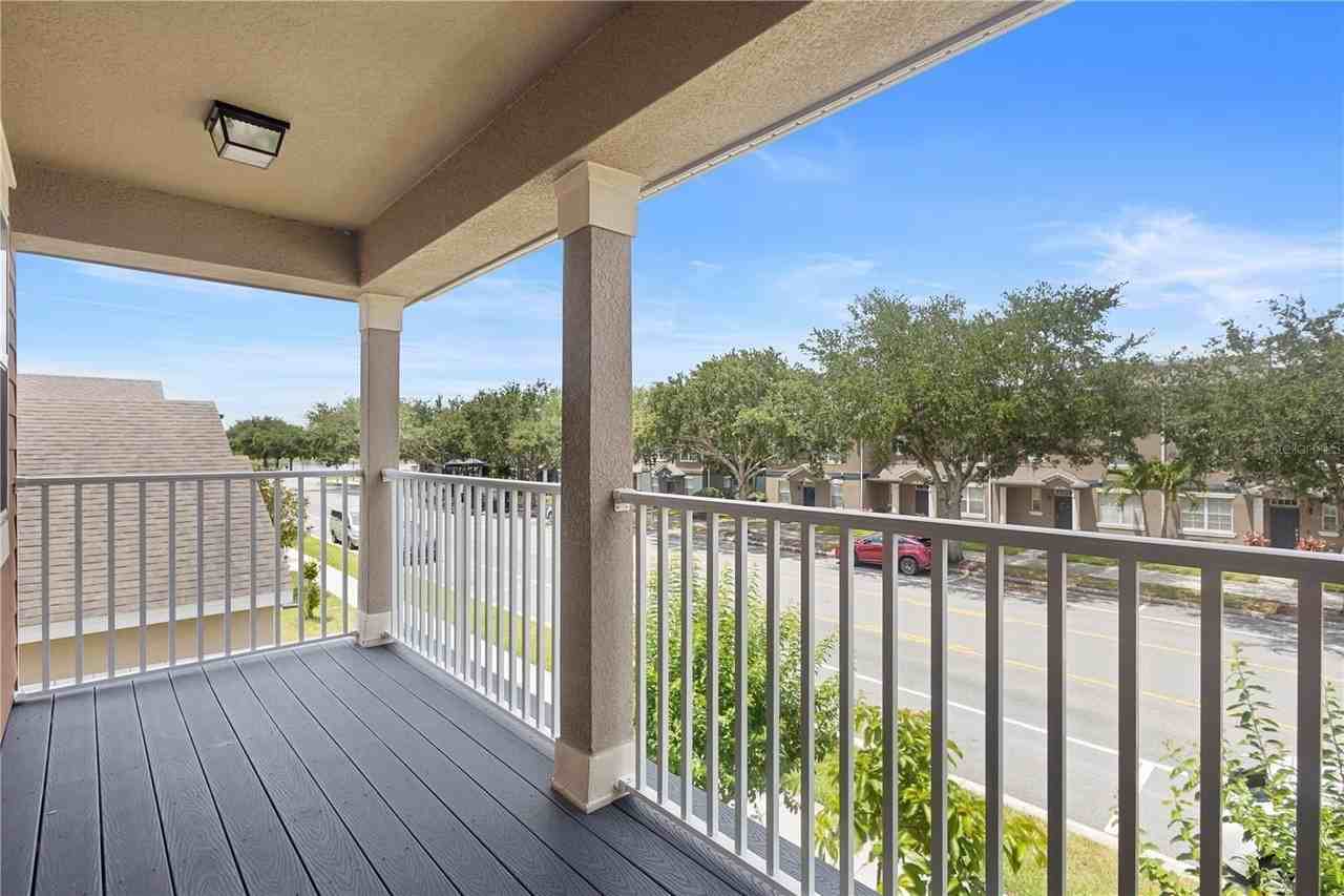 2136 J Lawson Blvd - Photo 4 of 32