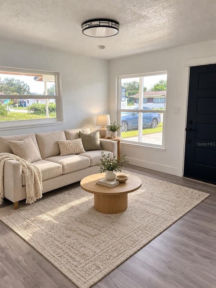 3710 Catalina Dr - Photo 2 of 10