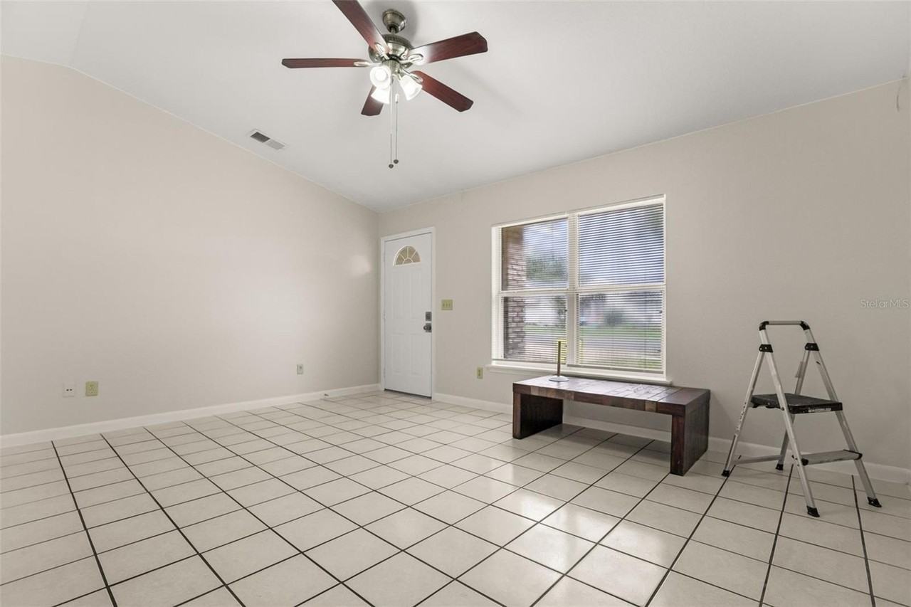 747 Monroe Harbor Pl - Photo 3 of 32