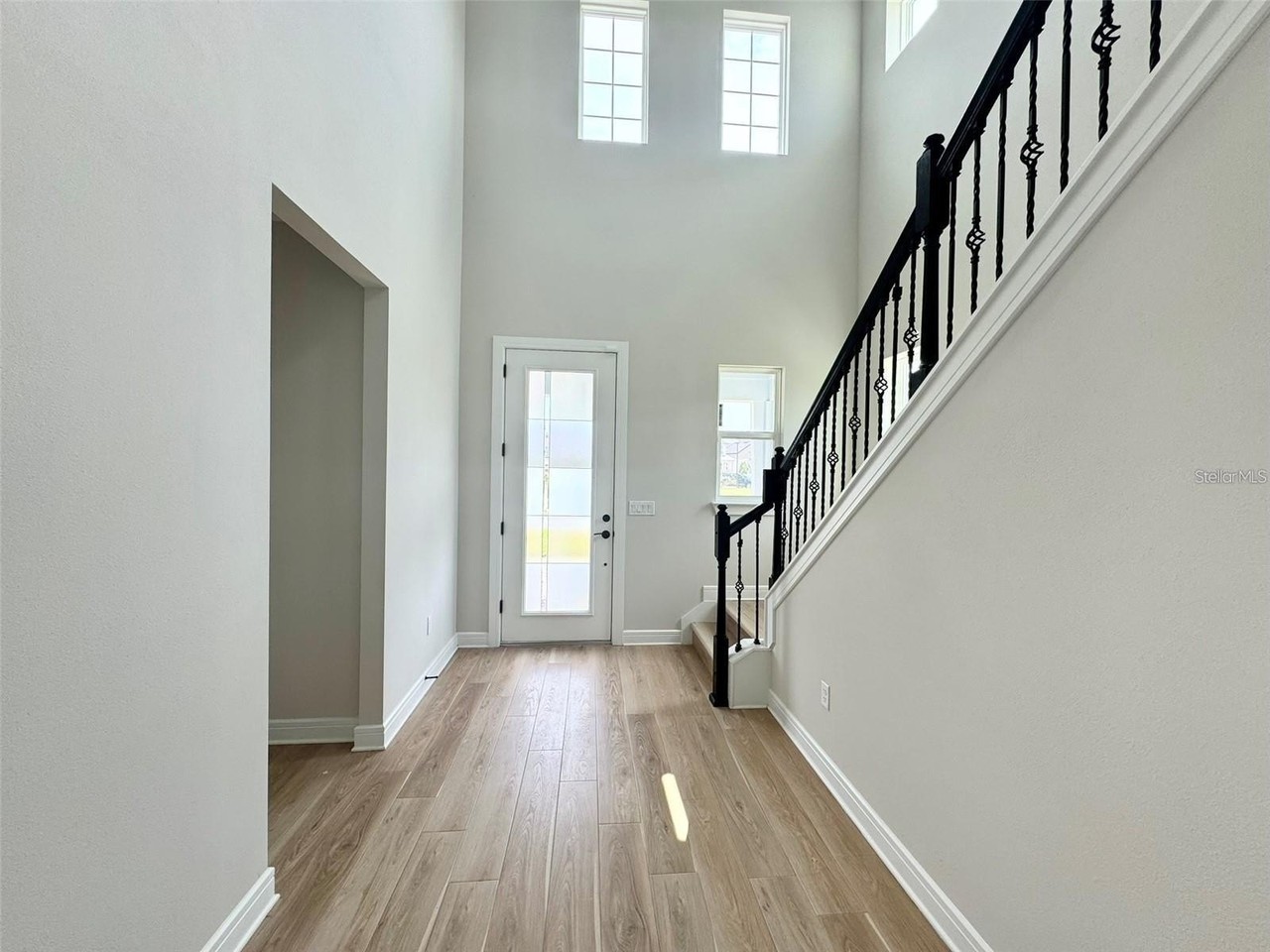 6350 Rover Way - Photo 3 of 27