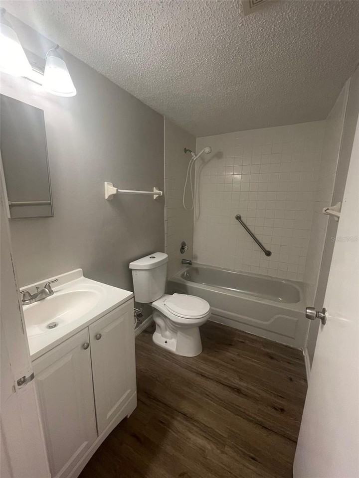 543 Tomoka Rd - Photo 6 of 12