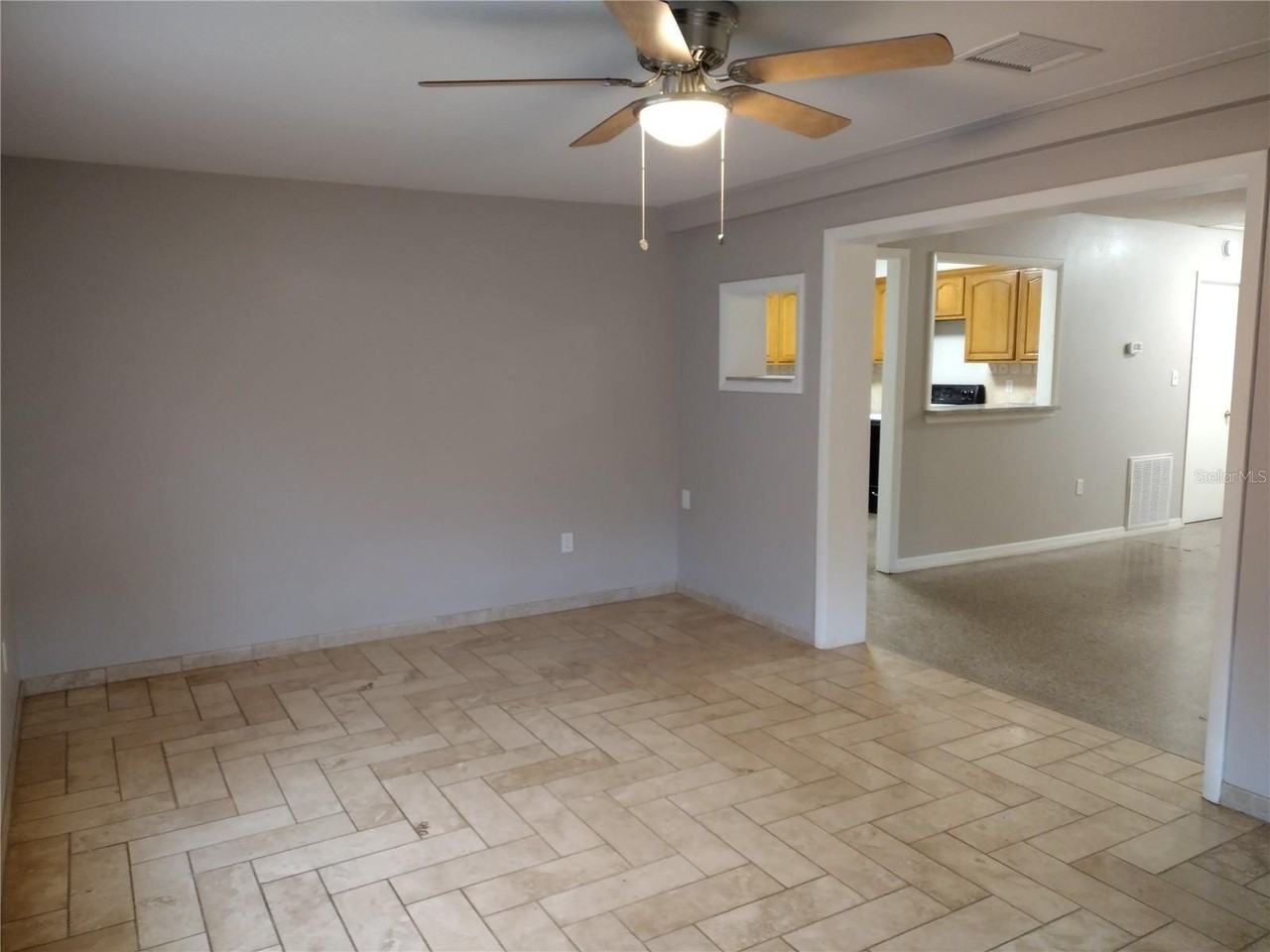 431 Highland Dr - Photo 7 of 33
