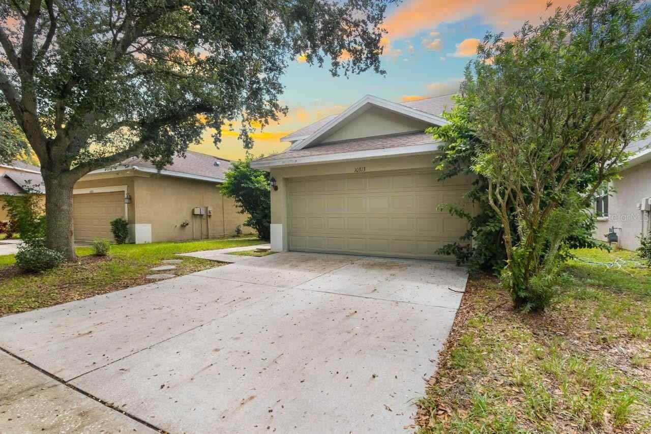 10313 Avelar Ridge Dr - Photo 2 of 32