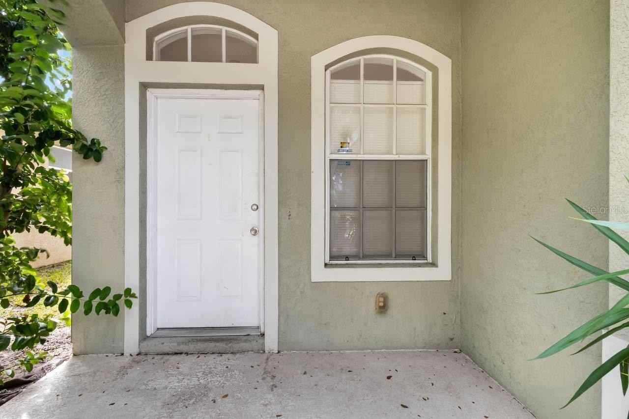 10313 Avelar Ridge Dr - Photo 4 of 32