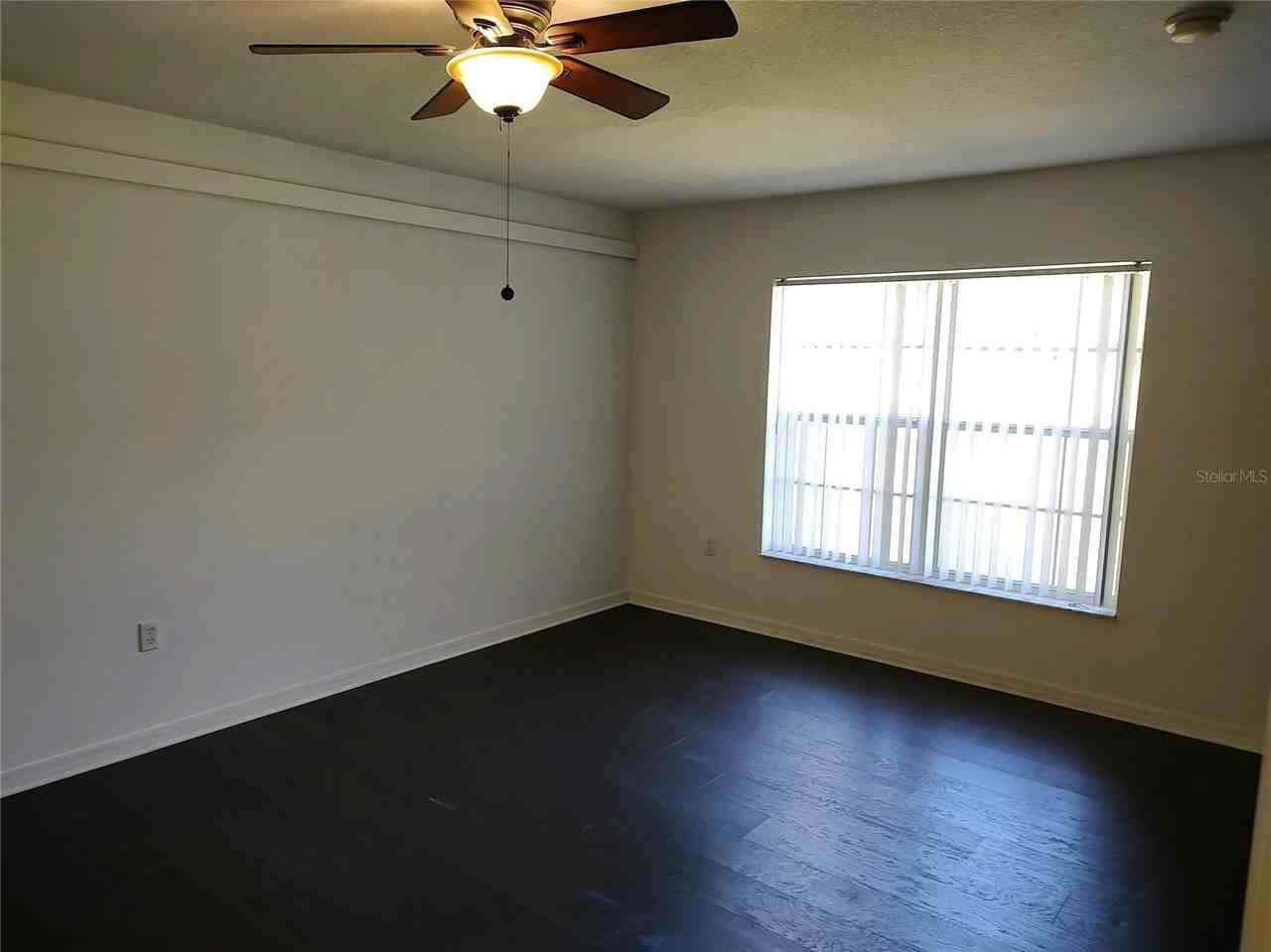 11267 Old Squaw Ave - Photo 4 of 10