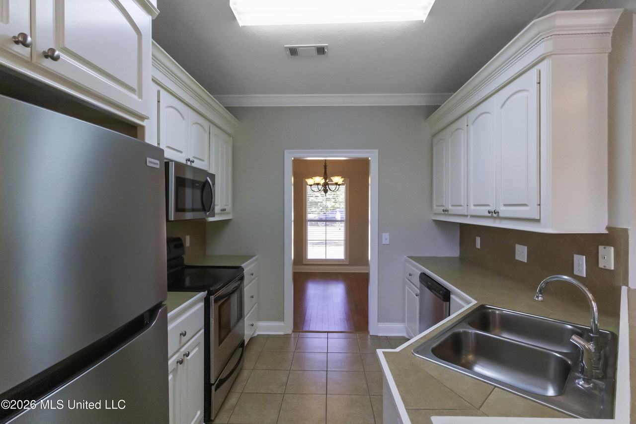 104 Laurel Ridge Rd - Photo 5 of 23