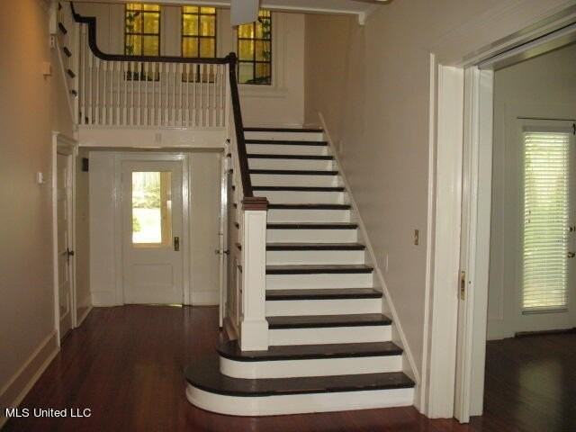 854 N Jefferson St - Photo 5 of 36