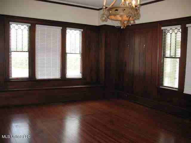 854 N Jefferson St - Photo 7 of 36