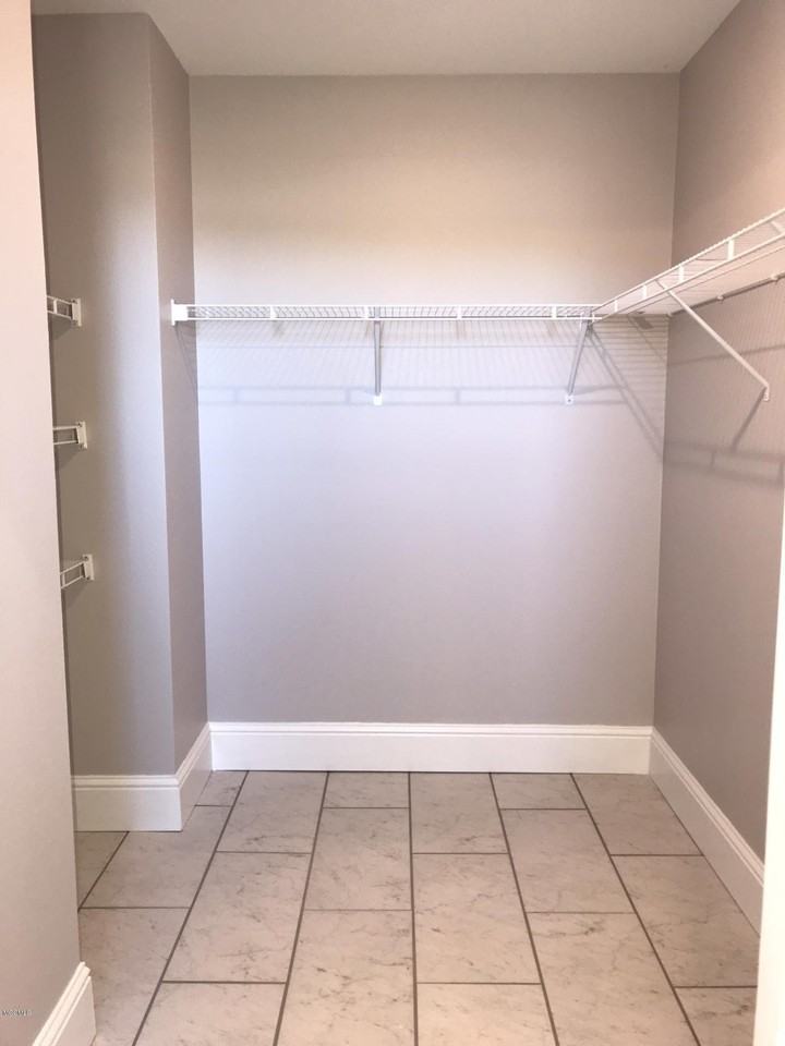 222 E Scenic Dr Apt 1 - Photo 7 of 11