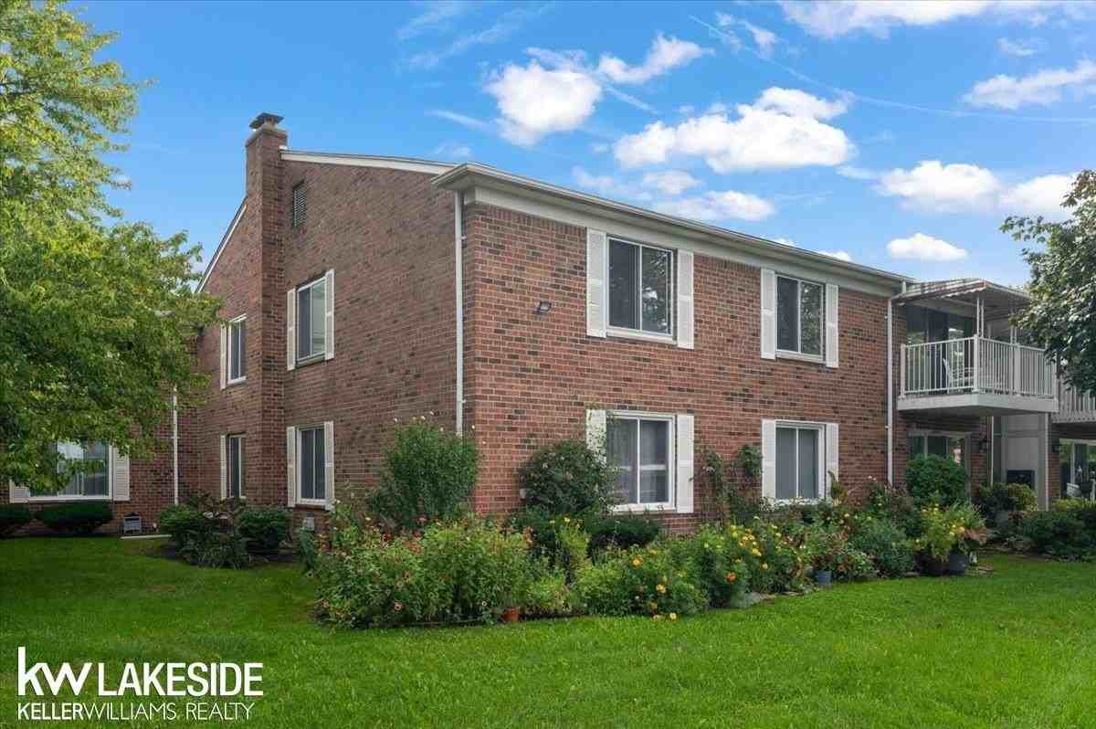 42221 Toddmark Ln #123 - Photo 2 of 29