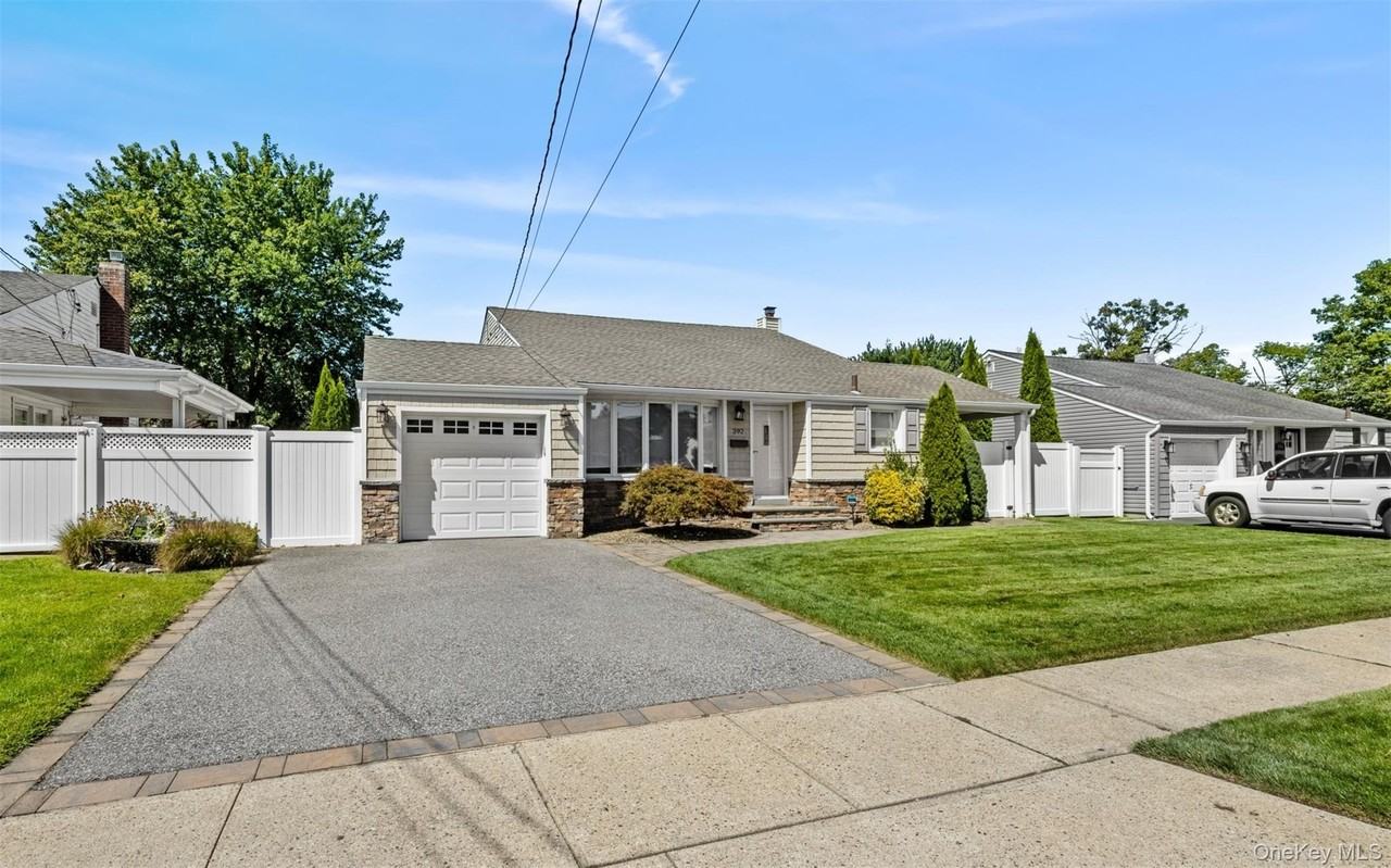 392 Philadelphia Ave - Photo 2 of 28