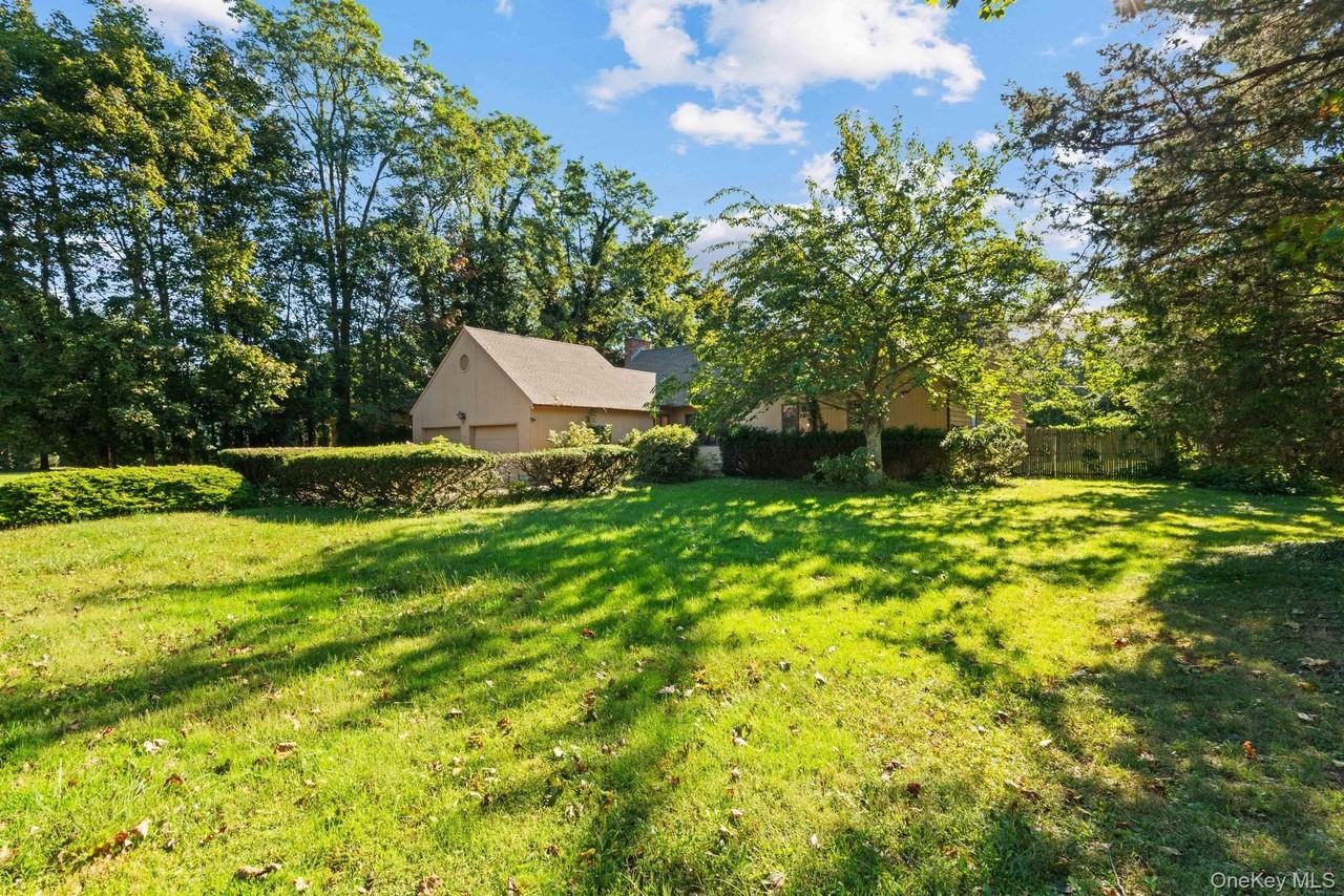 210 Lewis Rd - Photo 2 of 30