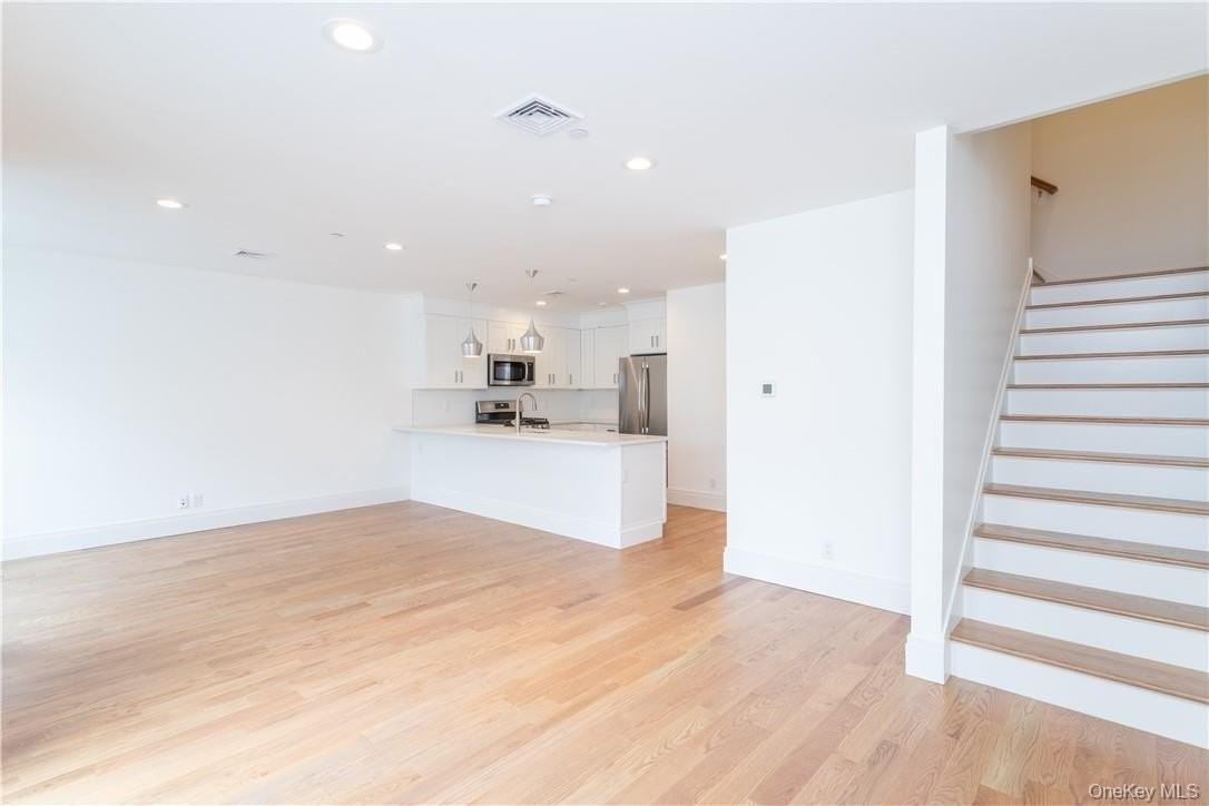 121 Fisher Ave #5 - Photo 6 of 23