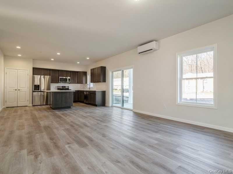4 S Hills Way #9 - Photo 7 of 21