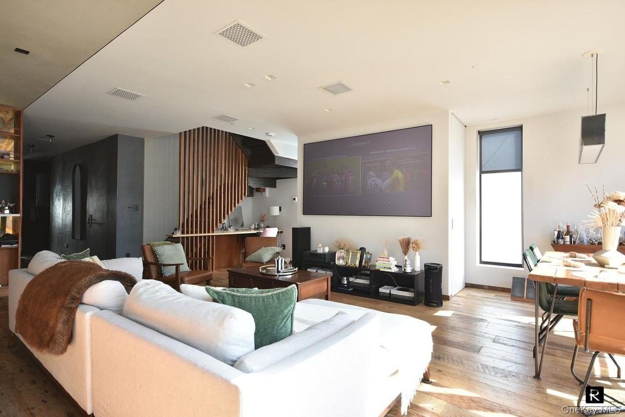 102 Gold St #6F - Photo 3 of 10