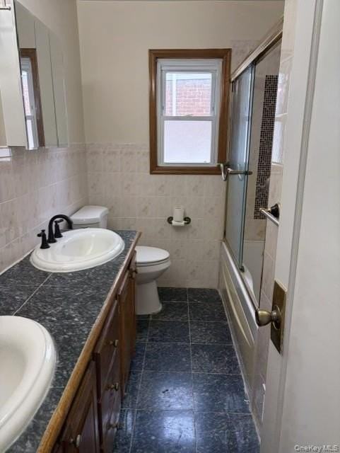 916 Center Dr - Photo 5 of 13