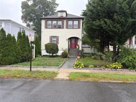 featured image of 15 Stevens St