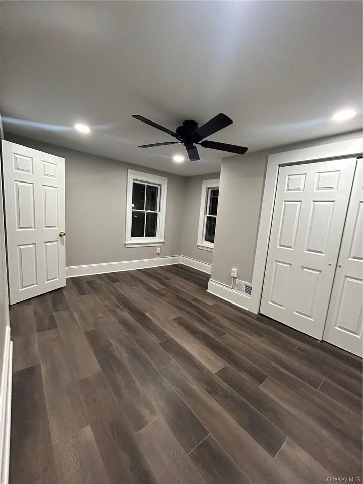 134 N Liberty Dr - Photo 4 of 6