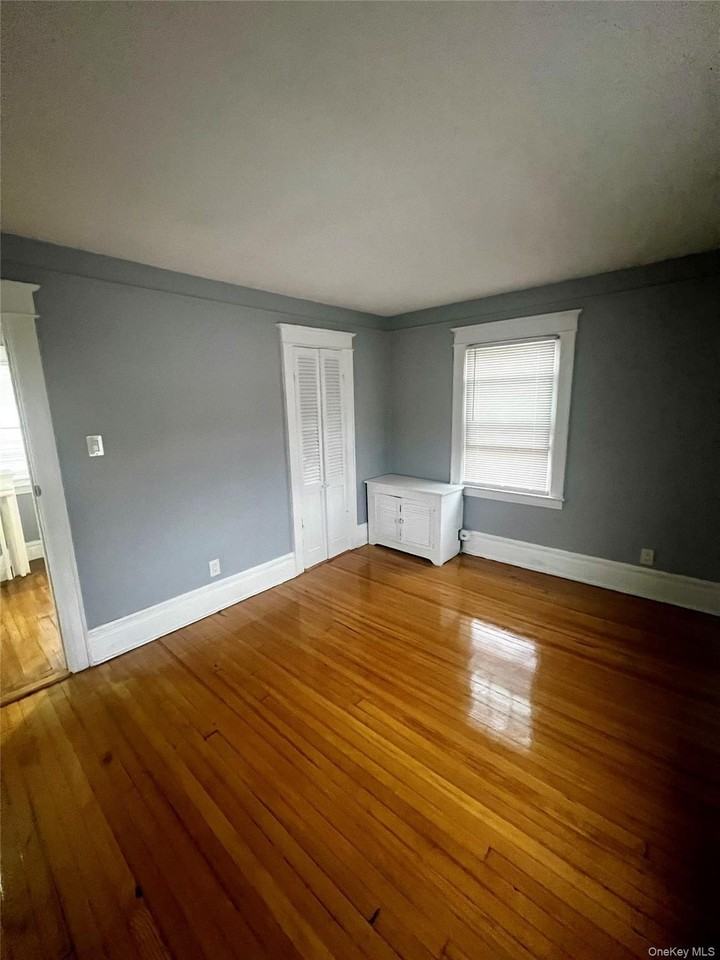 3922 Dyre Ave #2 - Photo 7 of 10