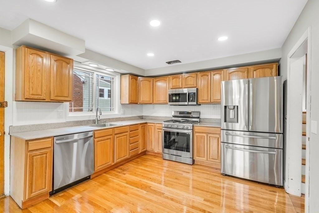 387 Lawrence Rd - Photo 3 of 28