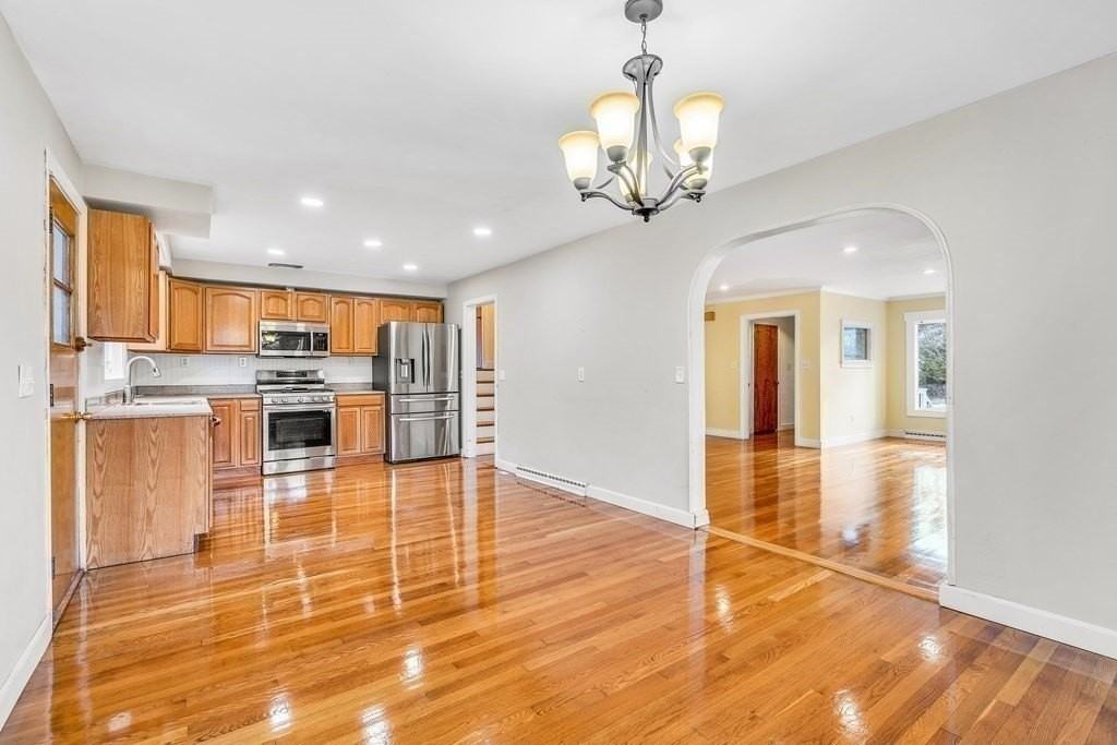 387 Lawrence Rd - Photo 4 of 28
