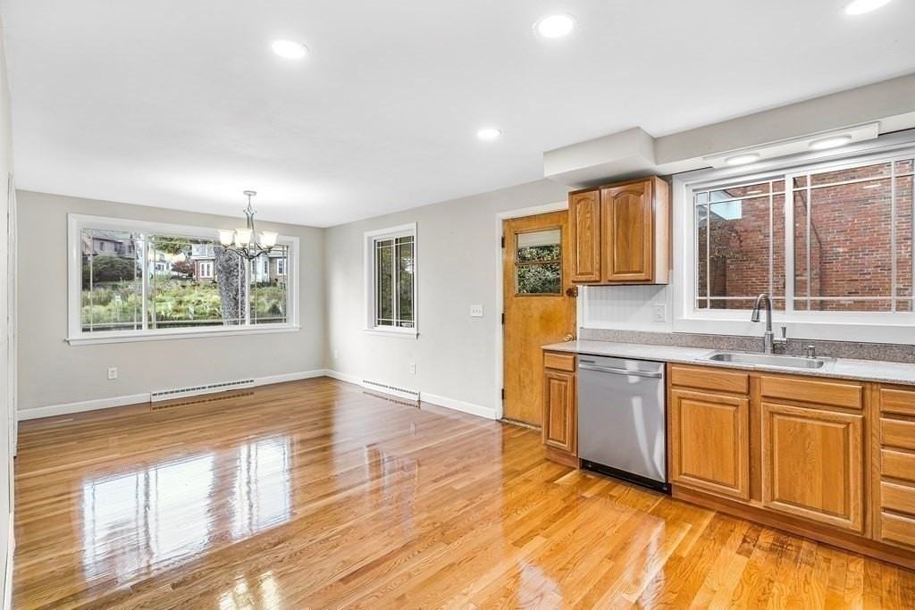 387 Lawrence Rd - Photo 5 of 28