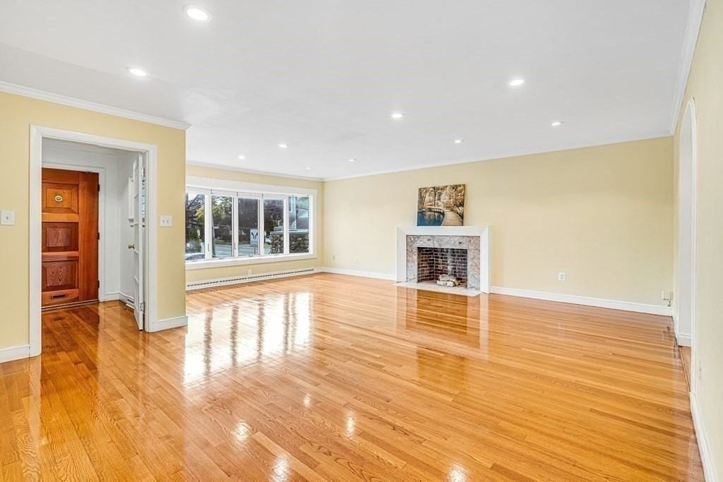 387 Lawrence Rd - Photo 7 of 28