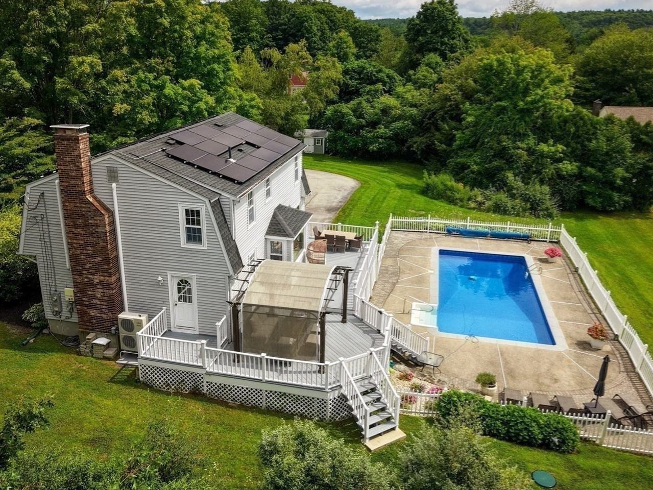 118 Mendon Rd - Photo 3 of 28