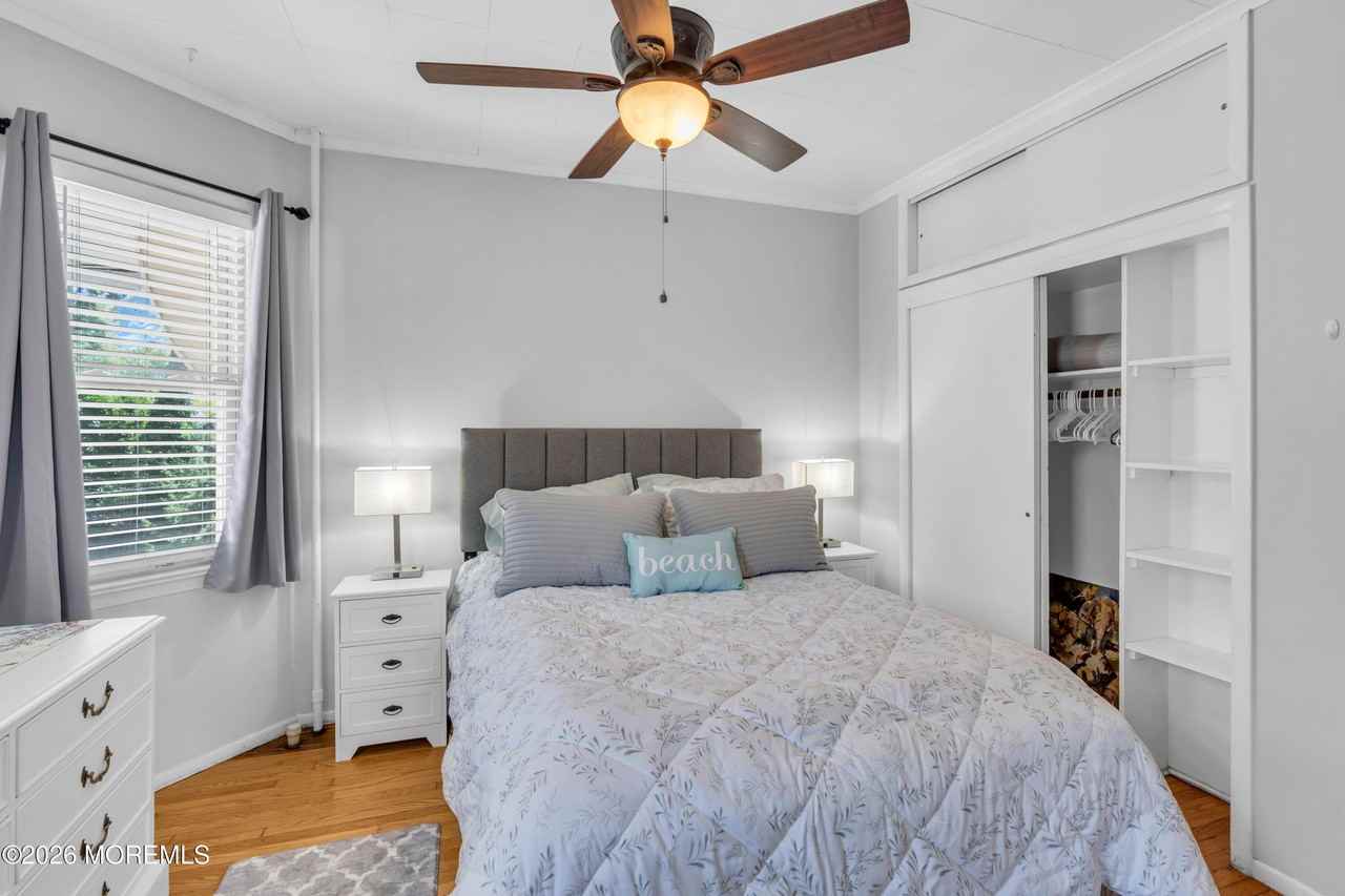 512 7th Ave - Photo 5 of 14