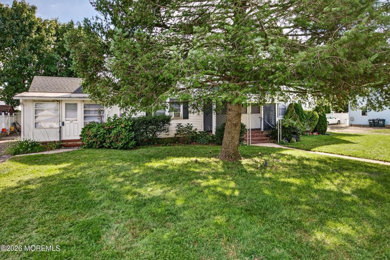 22 Oldfield Pl - Photo 2 of 34