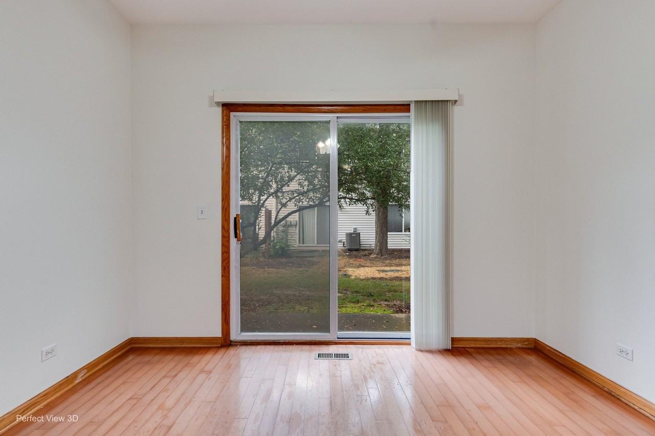 349 Abington Woods Dr - Photo 5 of 18