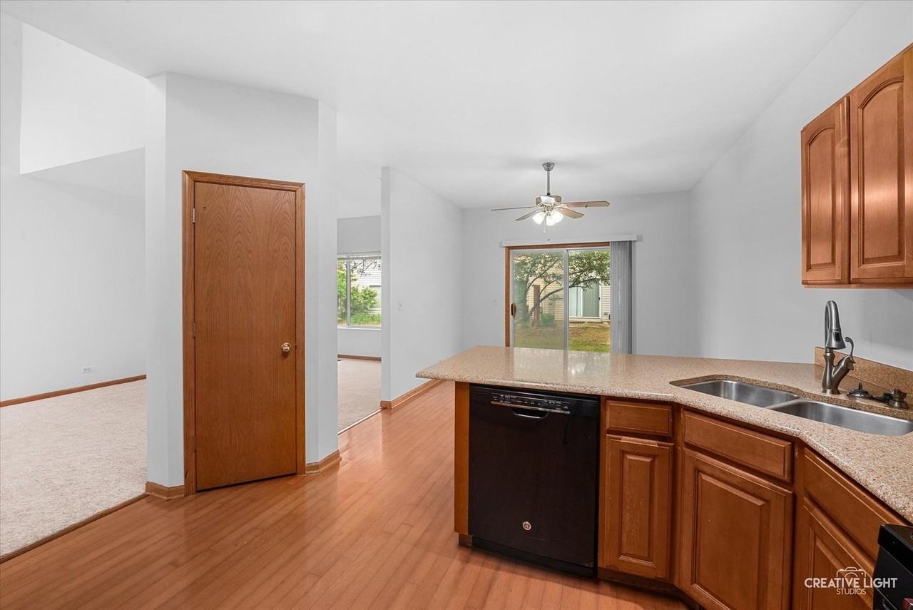 349 Abington Woods Dr - Photo 7 of 18