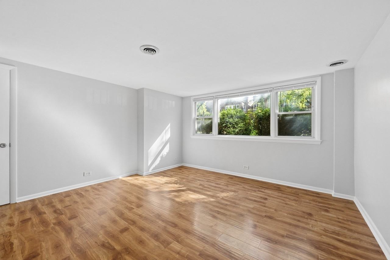 1510 W Addison St #G - Photo 2 of 20
