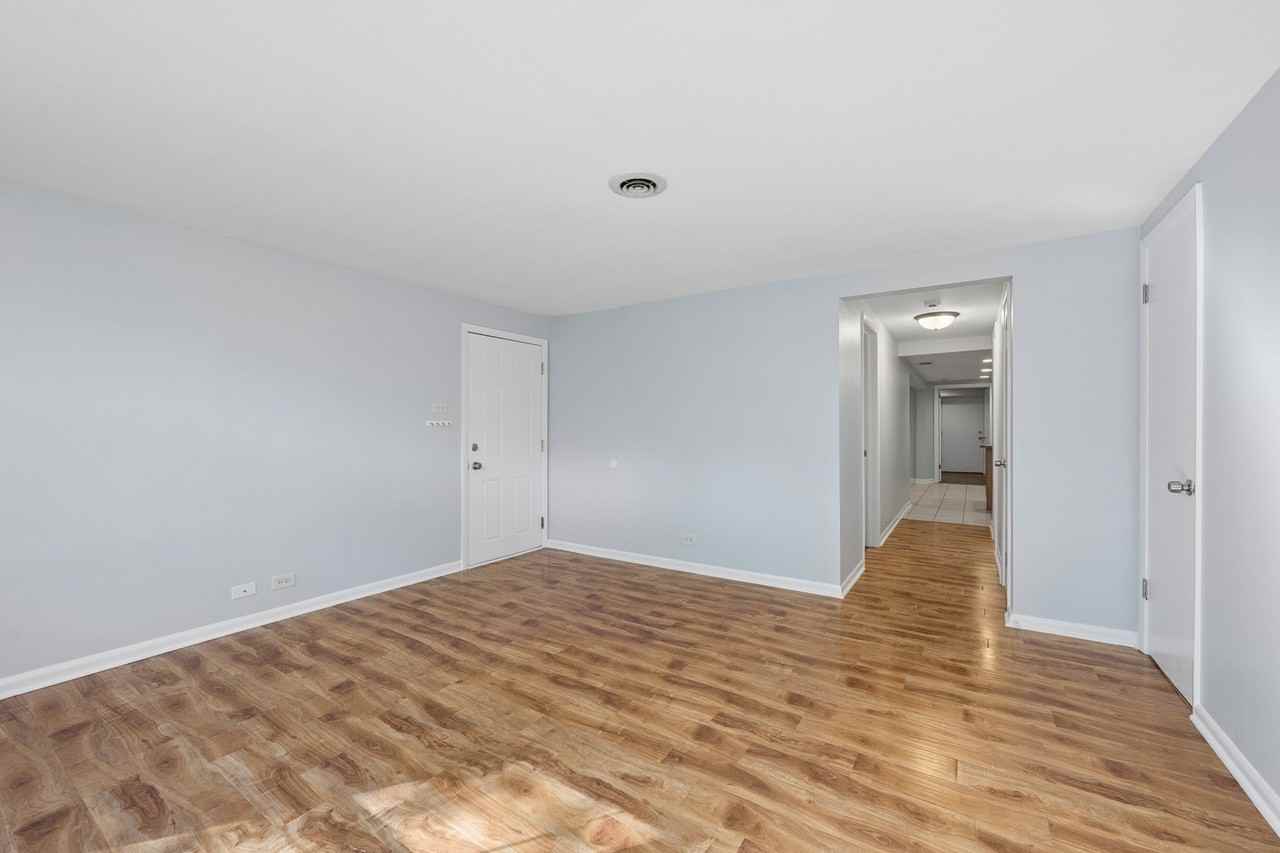 1510 W Addison St #G - Photo 4 of 20