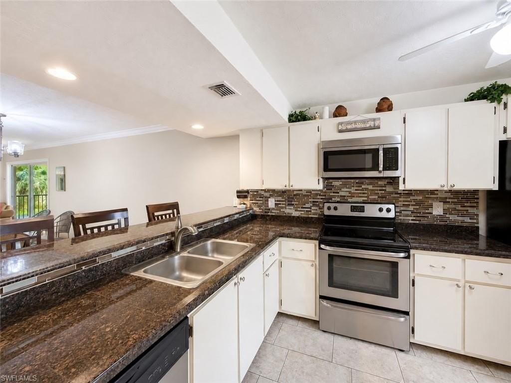 4000 Ice Castle Way #5 - Photo 5 of 30