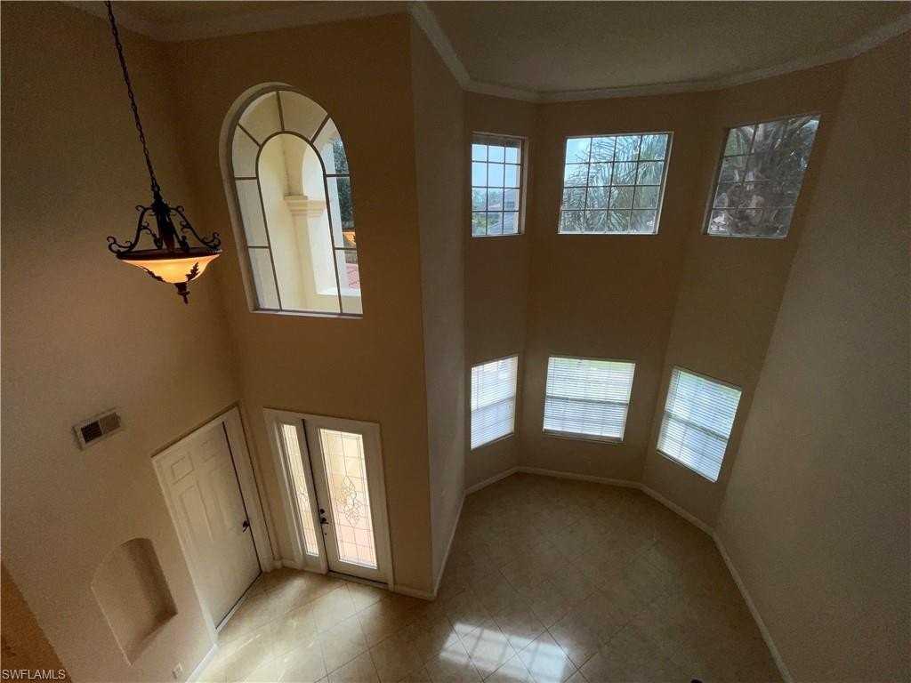 12639 Biscayne Ct - Photo 5 of 36