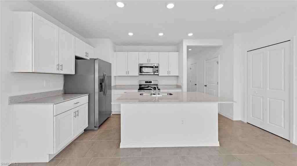 17528 Paradiso Way - Photo 3 of 9