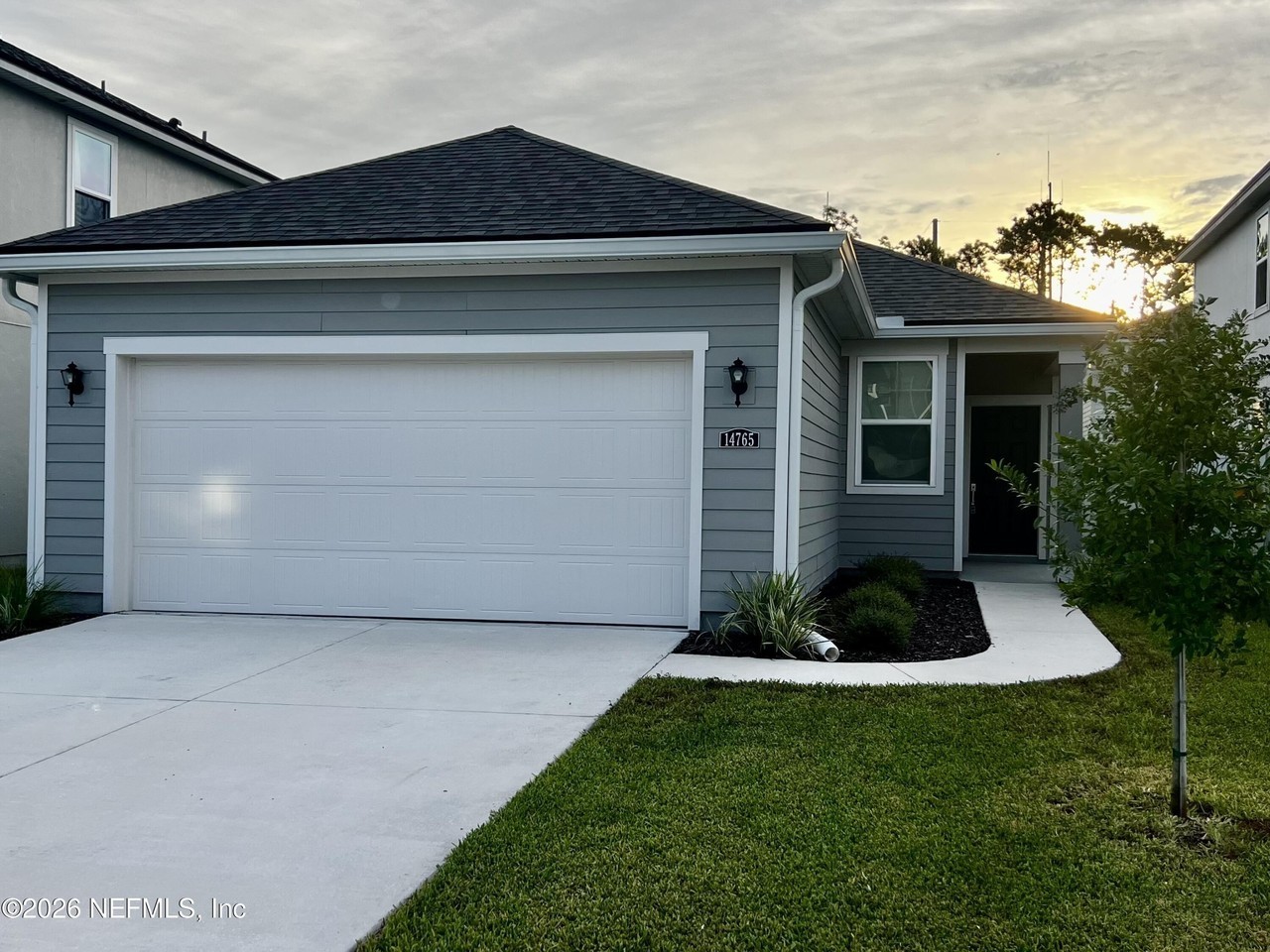 14765 Cashew Ave - Photo 2 of 28