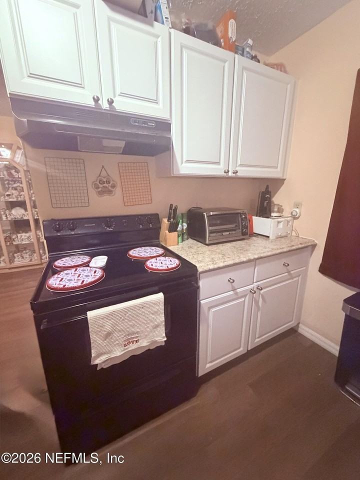 3515 N Laura St - Photo 2 of 14