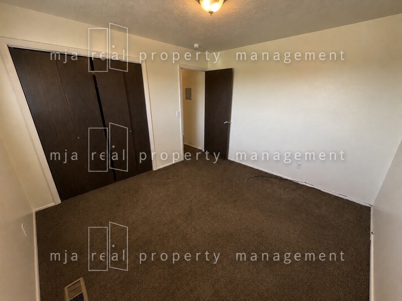 1428 Wn #7 - Photo 3 of 7