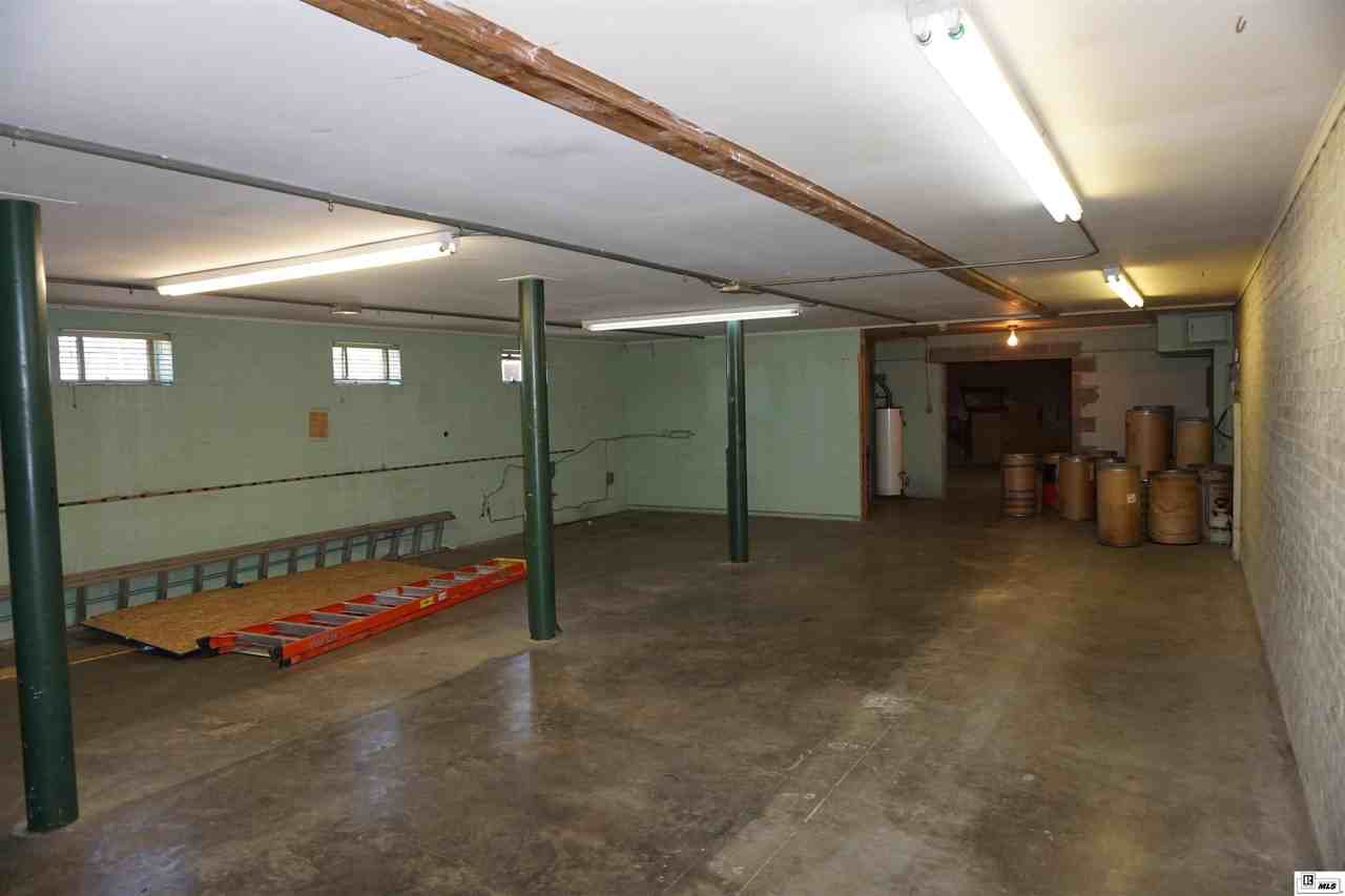 510 Walnut St - Photo 4 of 24