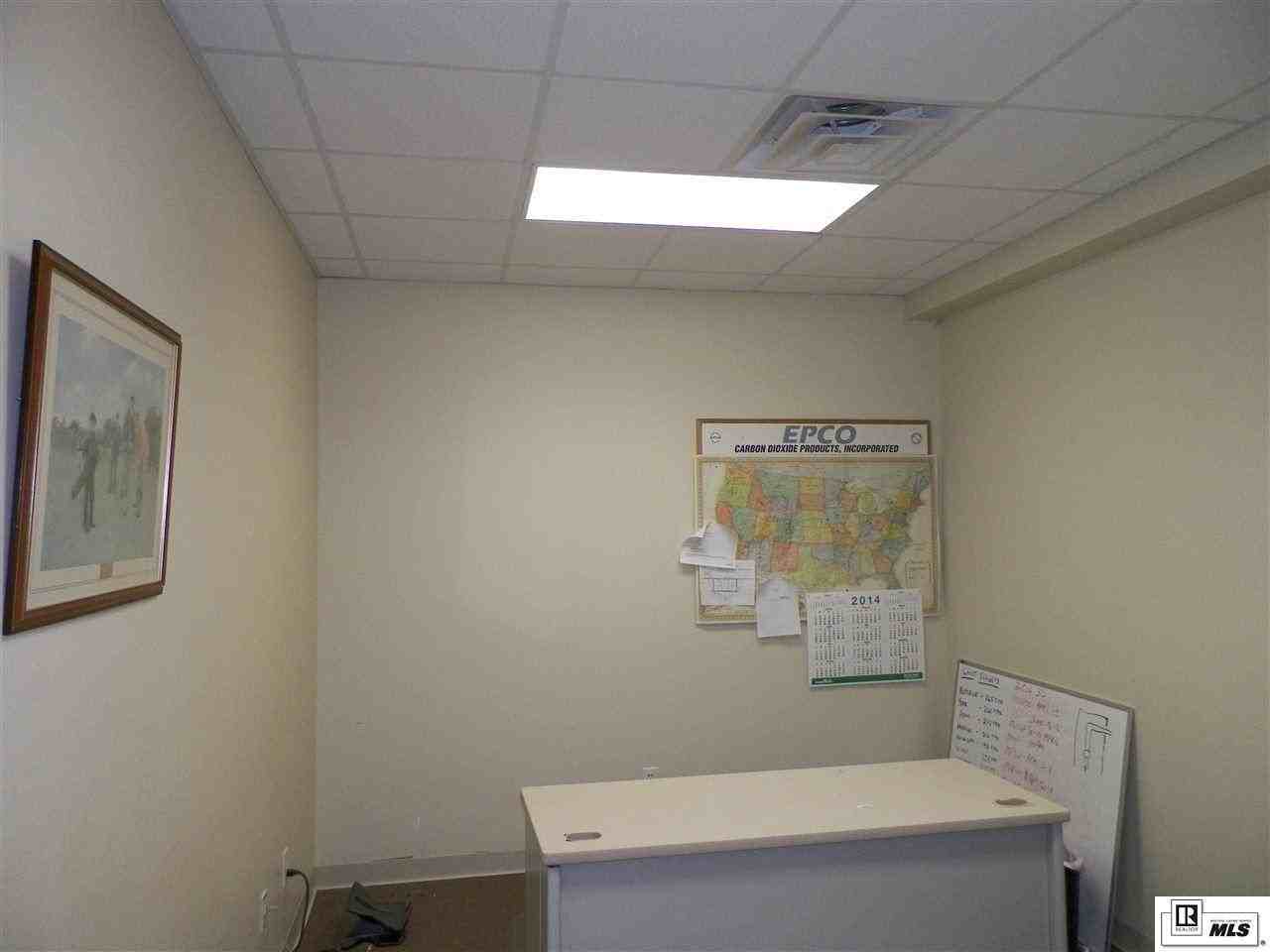 1801 Auburn Ave - Photo 4 of 11