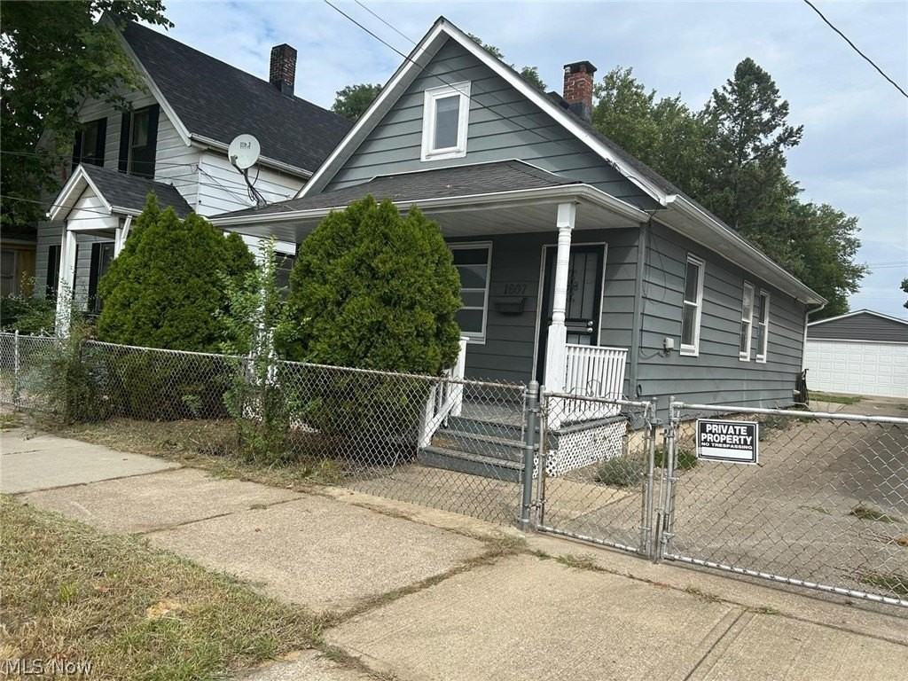 1607 E 34th St - Photo 2 of 31