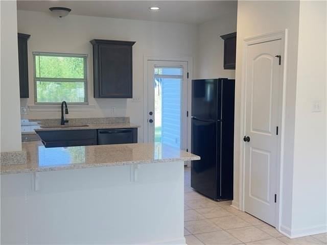 44067 Parker Blvd - Photo 2 of 15