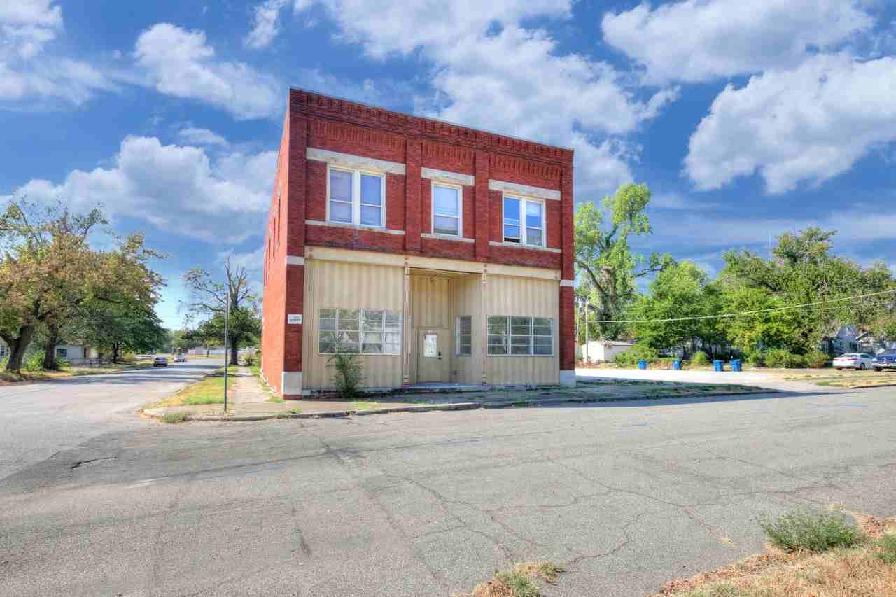 1102 W 9th St #2B