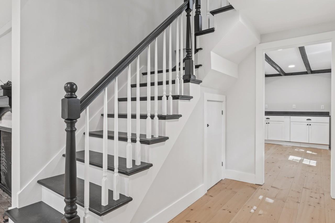 107 Berwick Rd - Photo 7 of 50